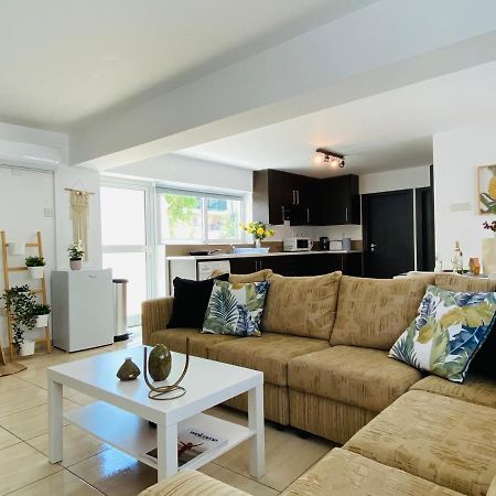 Serena'S 2-Br Apartment In Larnaca Ngoại thất bức ảnh