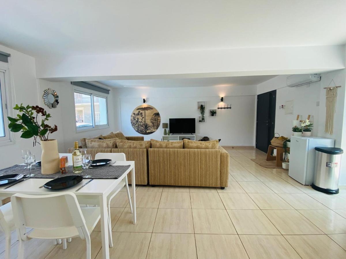 Serena'S 2-Br Apartment In Larnaca Ngoại thất bức ảnh
