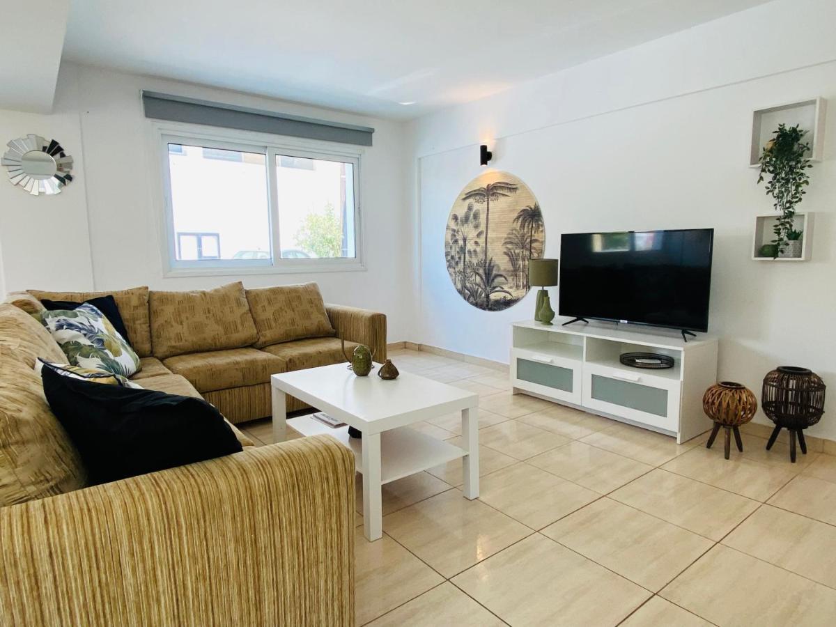 Serena'S 2-Br Apartment In Larnaca Ngoại thất bức ảnh